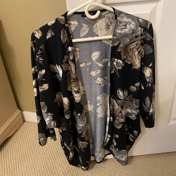 Eclipse Sweaters - NWOT floral cardigan